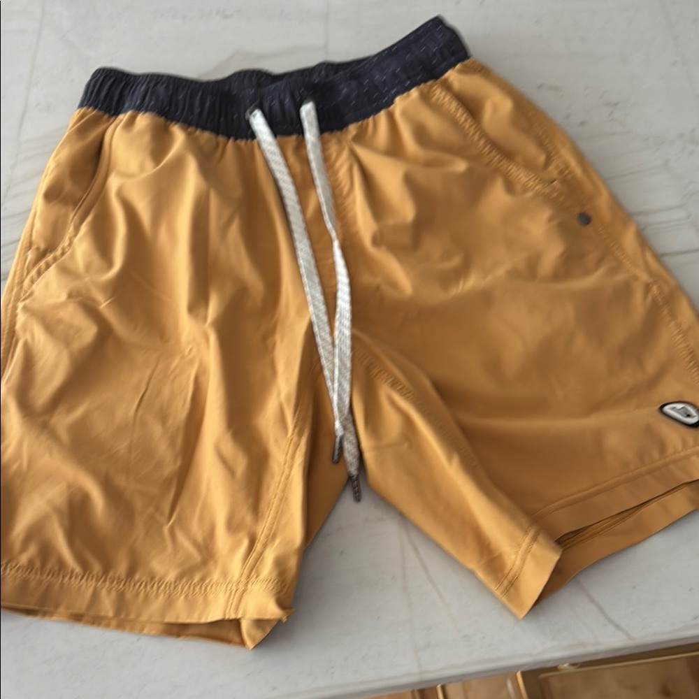 Vuori Kore Xs 7 inch Drawstring Shorts
